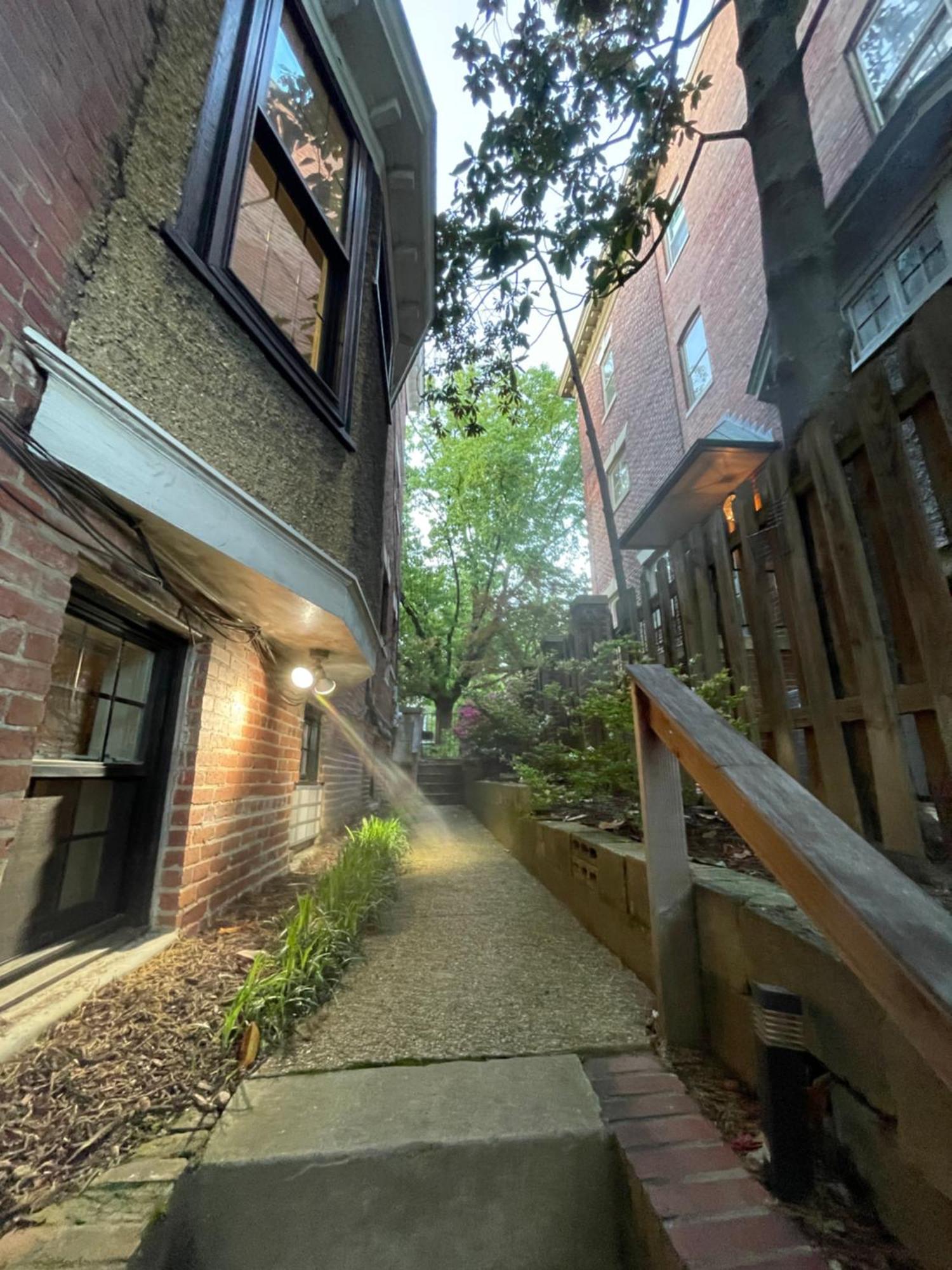 2 Bedroom By Zoo, Metro, Park And Embassies In Forest Hills - Best Location Washington Exteriör bild